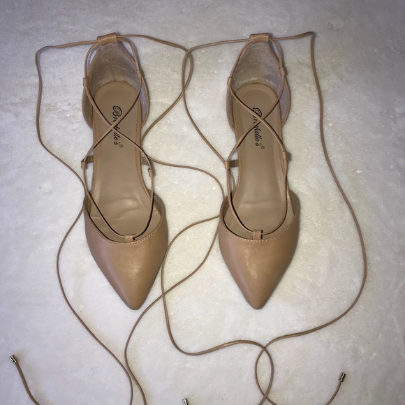 Breckelle’s lace up flats - Picture 3 of 8